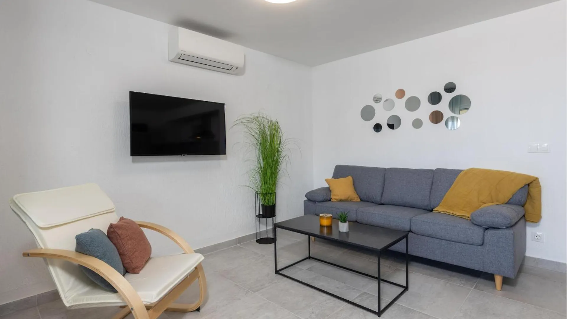 3 Bedroom Beautiful Apartment In Crikvenica