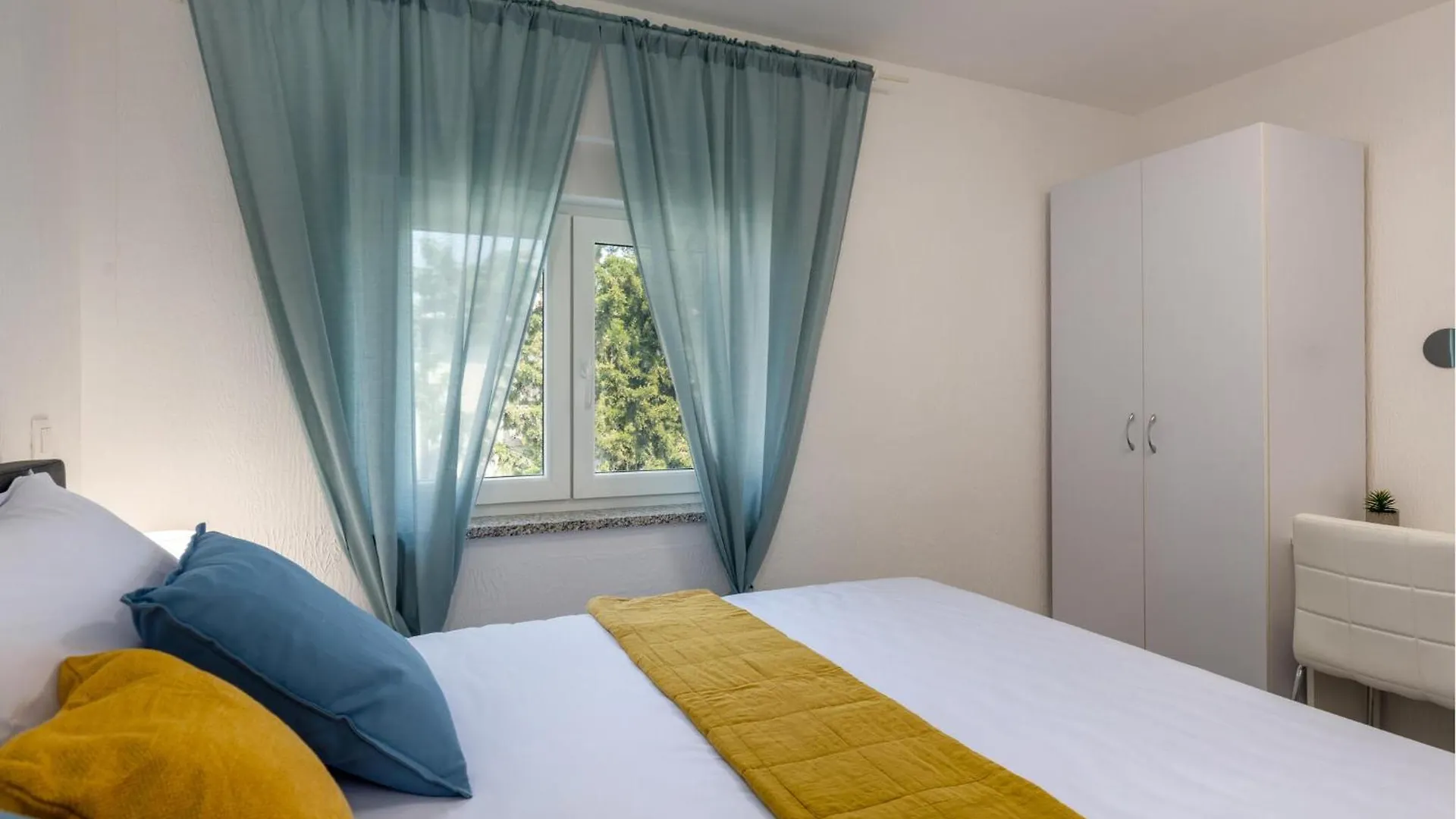 3 Bedroom Beautiful Apartment In Crikvenica
